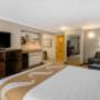 Room with flat-screen television Room with flat-screen television