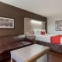 Queen Guestroom Main Floor Queen Guestroom Main Floor