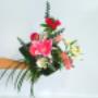 -Gerbe Monochrome:
ce bouquet de fleurs est composé d'alstromerias fushias, de roses, de gerberas, de lys casablancas, d'alstromerias blancs et de roses. -Gerbe Monochrome:
ce bouquet de fleurs est composé d'alstromerias fushias, de roses, de gerberas, de lys casablancas, d'alstromerias blancs et de roses.