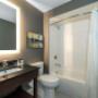 Guestroom with bathtub Guestroom with bathtub