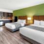 Two Beds with Full Kitchen Two Beds with Full Kitchen