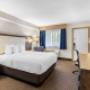 Queen Bed Room Queen Bed Room