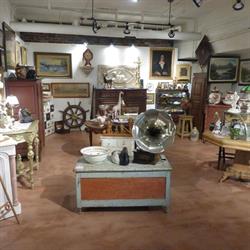 Antiques Puces Libres