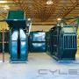 Chargé par visiteur le 2016-05-19 - Bison squeeze chutes and handling equipment from Hi-Hog Chargé par visiteur le 2016-05-19 - Bison squeeze chutes and handling equipment from Hi-Hog