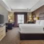 Queen Kitchenette Queen Kitchenette