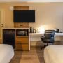 Guest room with queen bed(s) Guest room with queen bed(s)