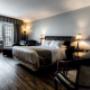 Guest room with queen bed(s) Guest room with queen bed(s)