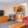 Spacious suite with kitchen area Spacious suite with kitchen area