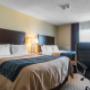 Spacious room with queen beds Spacious room with queen beds