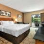 Guest room with queen bed(s) Guest room with queen bed(s)