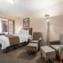 Spacious suite with sitting area Spacious suite with sitting area