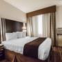 Guest room with queen bed Guest room with queen bed