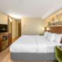Drive Up King bed Room Drive Up King bed Room