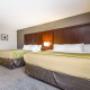 Spacious room with queen beds Spacious room with queen beds