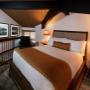 Queen Suite Queen Suite