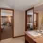 Executive Suite queen, 2 twins Executive Suite queen, 2 twins