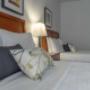 Guest room with queen bed(s) Guest room with queen bed(s)