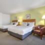 Guest room with queen bed(s) Guest room with queen bed(s)