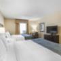 Guest room with queen bed(s) Guest room with queen bed(s)