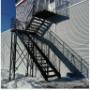 Fabrication et installation d'un escalier avec ses paliers, garde-corps et poteaux, en acier peint. Secteur commercial Fabrication et installation d'un escalier avec ses paliers, garde-corps et poteaux, en acier peint. Secteur commercial