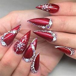 Super Ten Nails