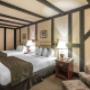 Spacious room with queen beds Spacious room with queen beds