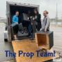 Everybody helps out! Everybody helps out!