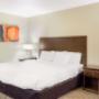 Spacious guest room Spacious guest room