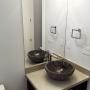 Chargé par visiteur le 2016-12-06 - Mirror over Vanity. Chargé par visiteur le 2016-12-06 - Mirror over Vanity.