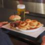 Chargé par visiteur le 2016-12-16 - burger, onion rings and a pint of beer Chargé par visiteur le 2016-12-16 - burger, onion rings and a pint of beer