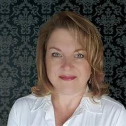Joanne Holmes CENTURY 21 Lanthorn Real Estate Ltd., Brokerage