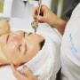 Une technologie qui utilise de l'oxygène thérapeutique sous pression afin de faire pénétrer les ingrédients actifs des produits Intraceuticals jusqu'à notre matelas dermique. Une technologie qui utilise de l'oxygène thérapeutique sous pression afin de faire pénétrer les ingrédients actifs des produits Intraceuticals jusqu'à notre matelas dermique.
