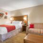 Guest room with queen bed Guest room with queen bed