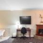 Guest room with flat-screen television Guest room with flat-screen television