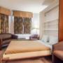 Spacious guest room with murphy bed Spacious guest room with murphy bed