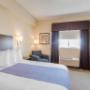Guest room with queen bed Guest room with queen bed