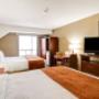 Spacious room with queen beds Spacious room with queen beds