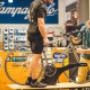 Prise de mesure sur vélo mannequin pour créer le futur vélo sur mesure du client.
Marinoni, Dedacciai et Kuota Prise de mesure sur vélo mannequin pour créer le futur vélo sur mesure du client.
Marinoni, Dedacciai et Kuota
