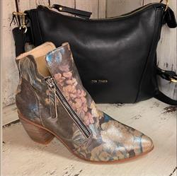 Shoe Villa