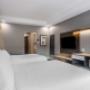Guest room with queen bed(s) Guest room with queen bed(s)