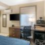 Guest room with queen bed(s) Guest room with queen bed(s)