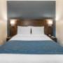 Guest room with queen bed(s) Guest room with queen bed(s)