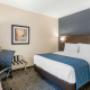 Guest room with queen bed(s) Guest room with queen bed(s)
