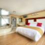 Spacious suite with added amenities Spacious suite with added amenities