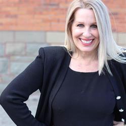 Donna Tays - TAYS + TEAM REAL ESTATE