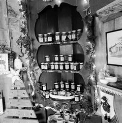 The Hen House Eatery and Gifts