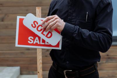 Its-Sold-Ed-Dale-Team