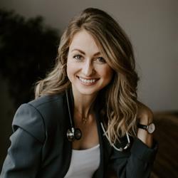 Dr. Daiana Castleman, ND