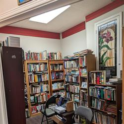 Paraphernalia Books n' Stuff