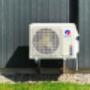 Une thermopompe haute efficacité de la marque GREE installée près de Granby, QC Une thermopompe haute efficacité de la marque GREE installée près de Granby, QC